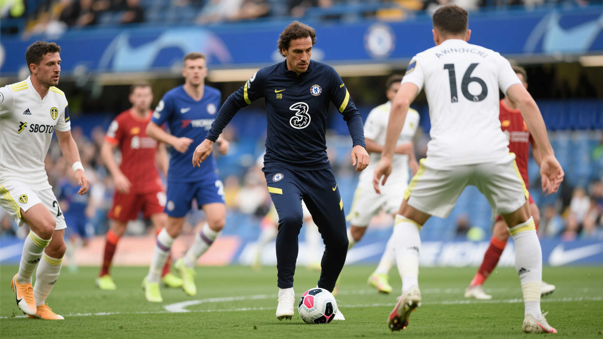 阿斯:阿隆索第二战策略聚焦耐心控球与团队协作 1. 更高效控制节奏的重要性
在现代足球竞技中,